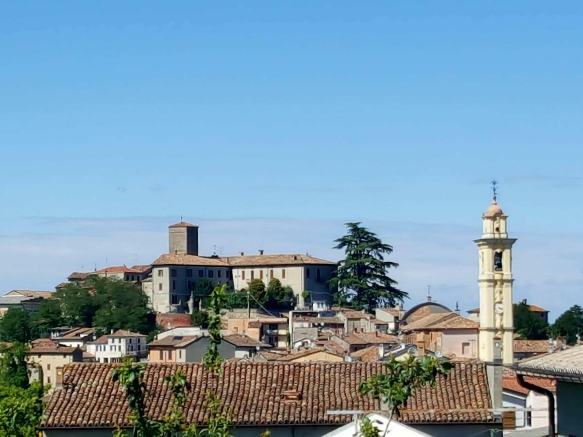 לינה וארוחת בוקר San Damiano al Colle La Terrazza Sui Vigneti-Rovescala מראה חיצוני תמונה