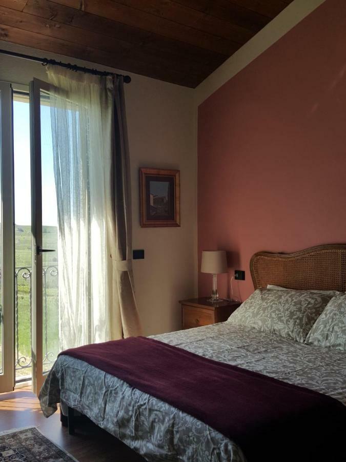 לינה וארוחת בוקר San Damiano al Colle La Terrazza Sui Vigneti-Rovescala מראה חיצוני תמונה