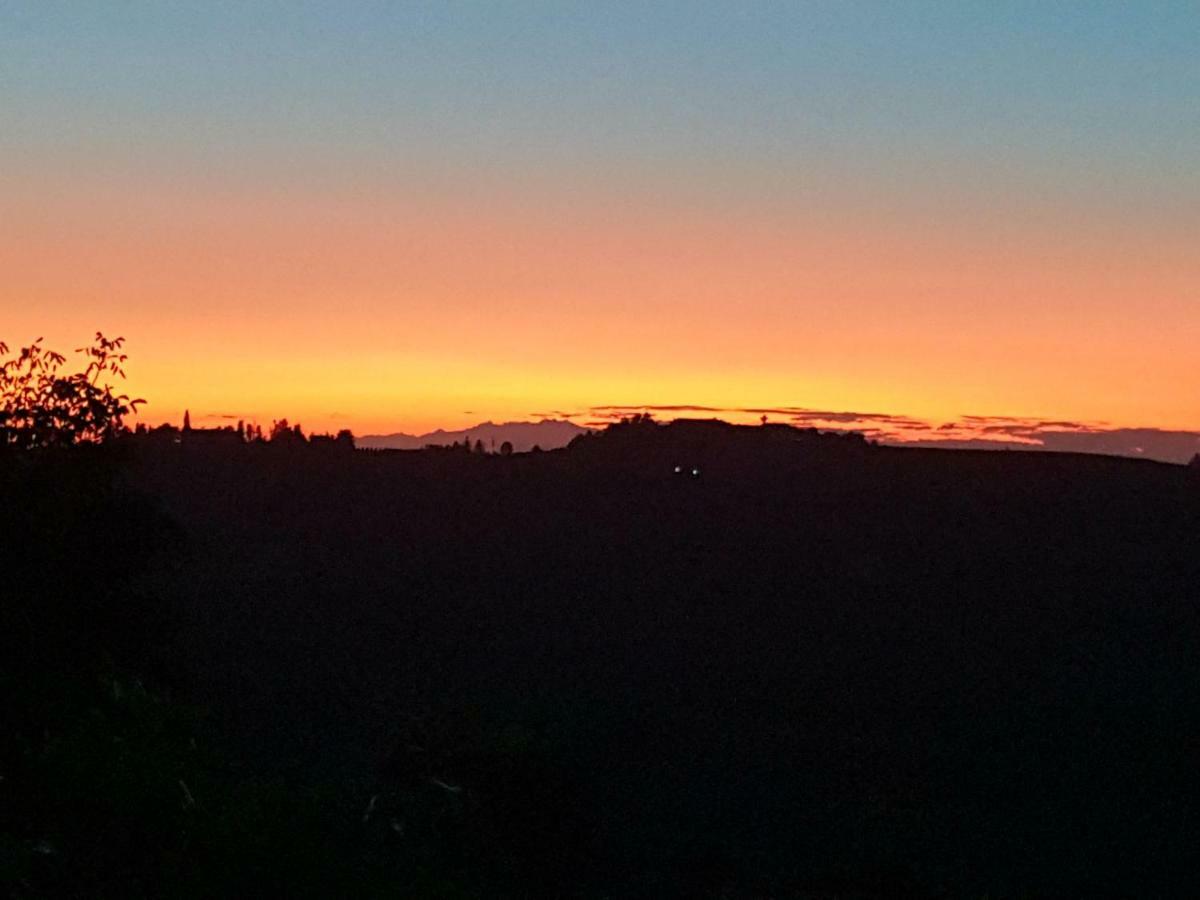 לינה וארוחת בוקר San Damiano al Colle La Terrazza Sui Vigneti-Rovescala מראה חיצוני תמונה