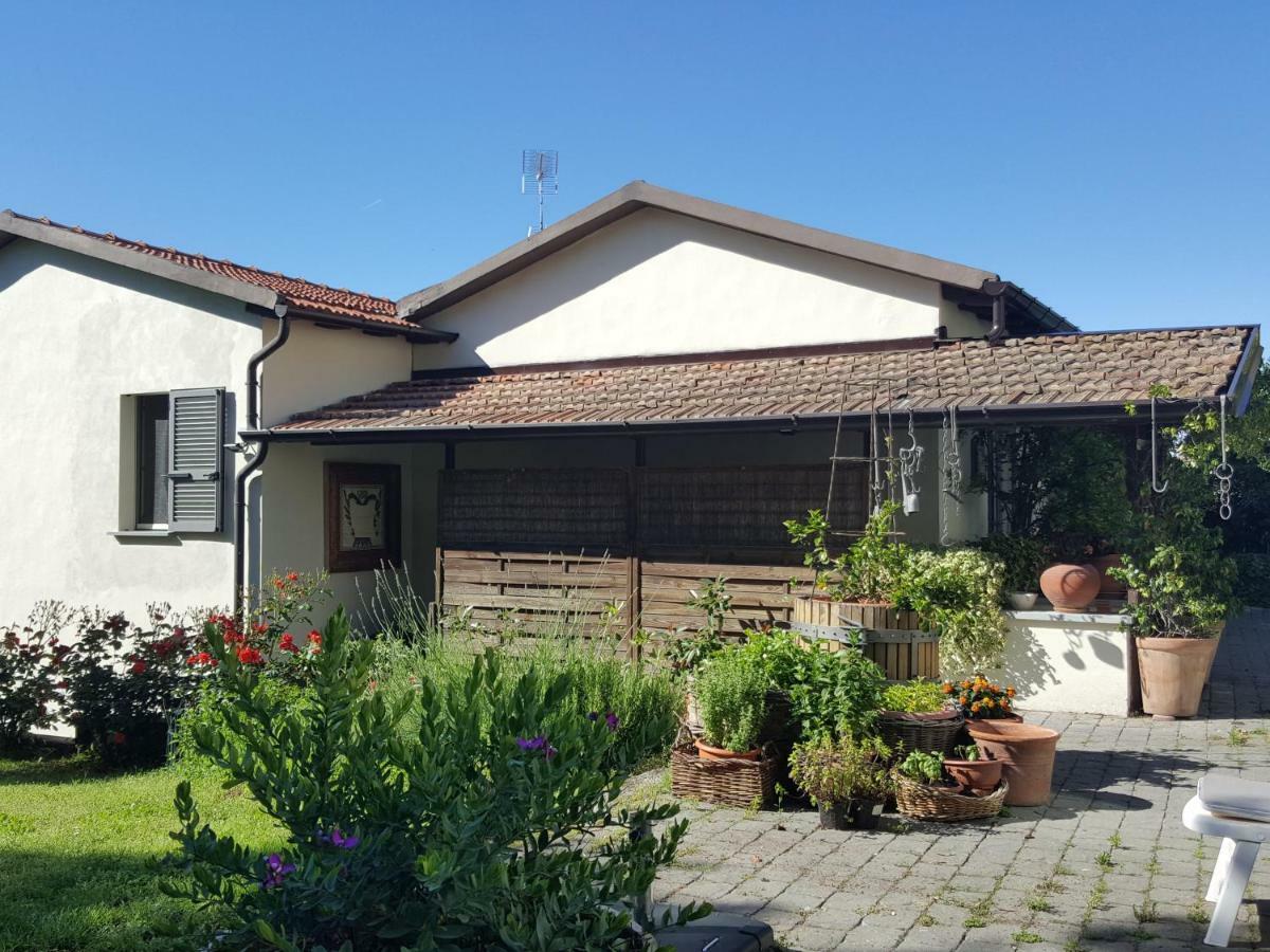 לינה וארוחת בוקר San Damiano al Colle La Terrazza Sui Vigneti-Rovescala מראה חיצוני תמונה