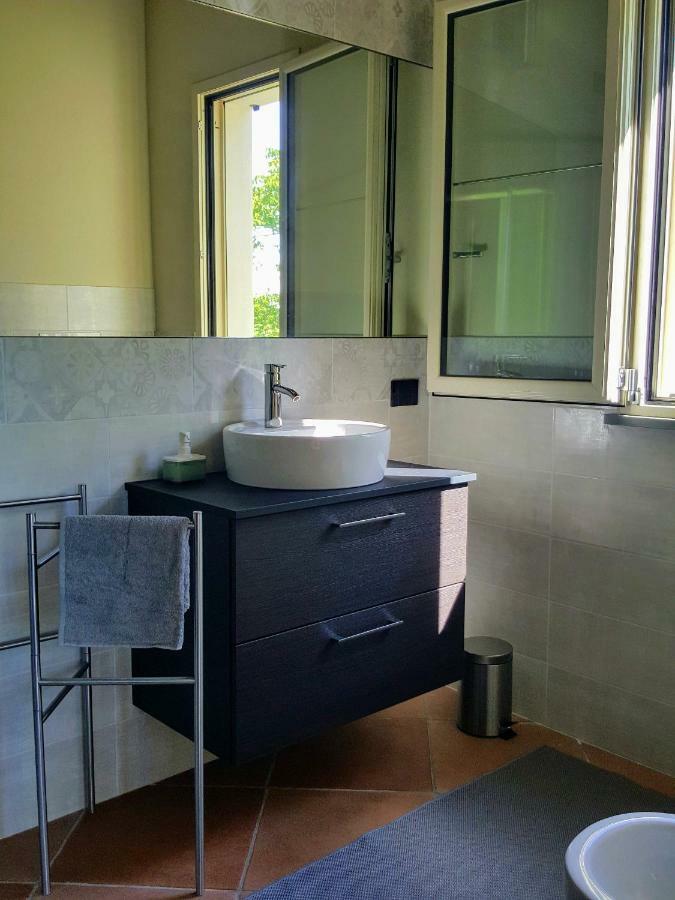 לינה וארוחת בוקר San Damiano al Colle La Terrazza Sui Vigneti-Rovescala מראה חיצוני תמונה