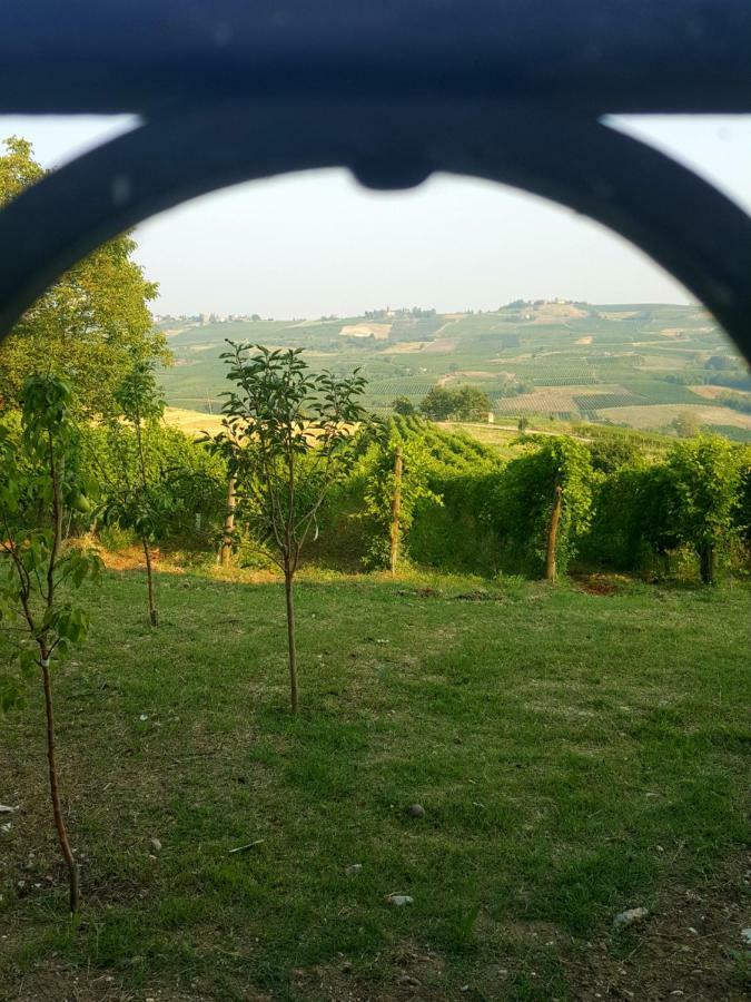לינה וארוחת בוקר San Damiano al Colle La Terrazza Sui Vigneti-Rovescala מראה חיצוני תמונה